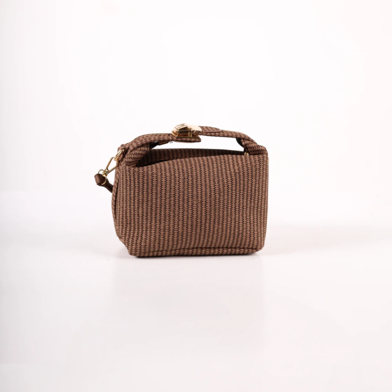 Braon reljefna torbica KA023 - rs-mangoshop.com