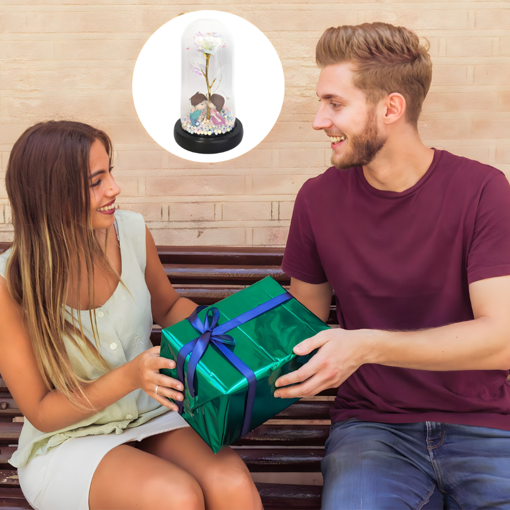 Galaxy ruža u staklenom zvonu sa LED svetlom i figuricama