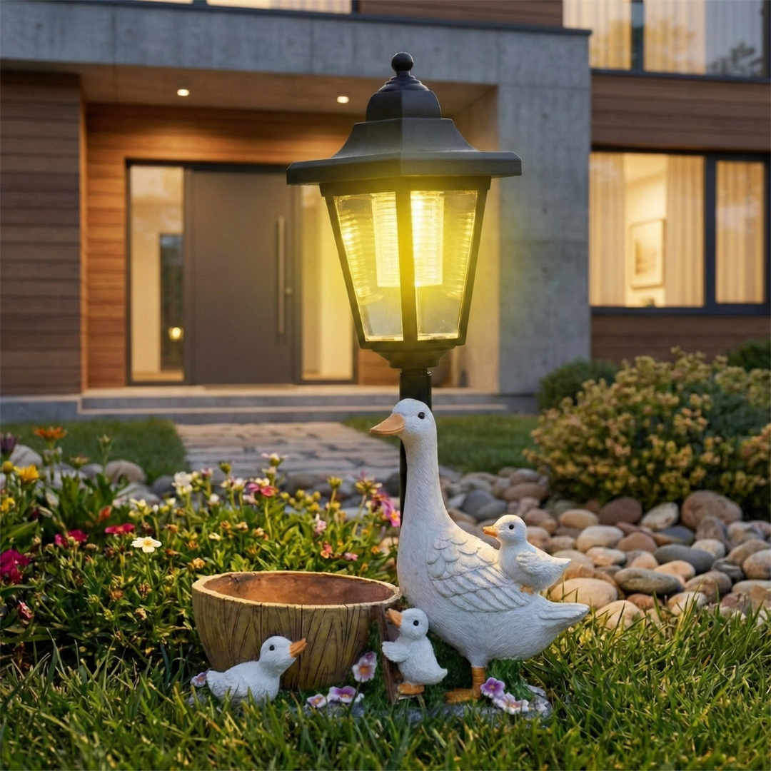 Solarna lampa sa figurama