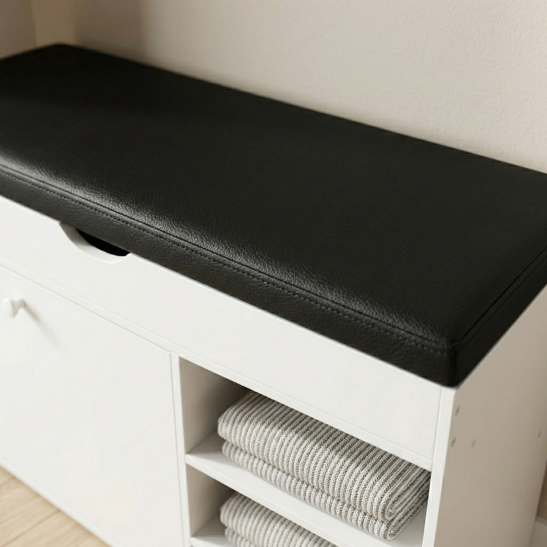 Cipelarnik sa tapaciranim sedištem