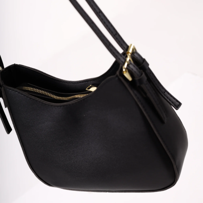 Crna casual torbica KA029 - rs-mangoshop.com