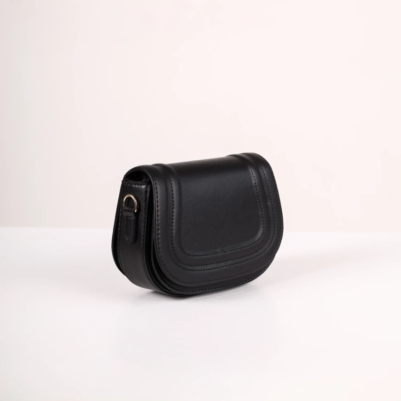 Crna tasnica sa platnenim kaisem KA047 - rs-mangoshop.com