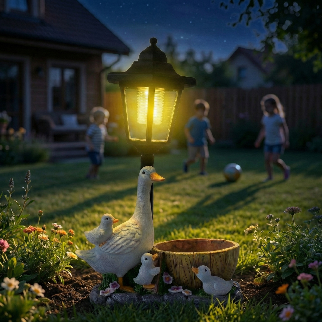 Solarna lampa sa figurama